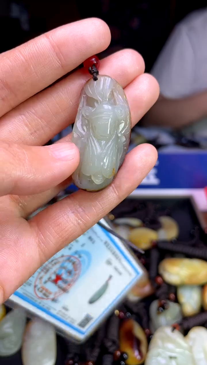 和田玉未镶嵌颈饰1