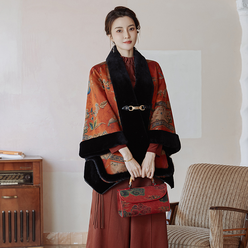 欧丹驰中式国风香云纱皮草斗篷羊皮毛一体妈妈冬装外套女气质上衣