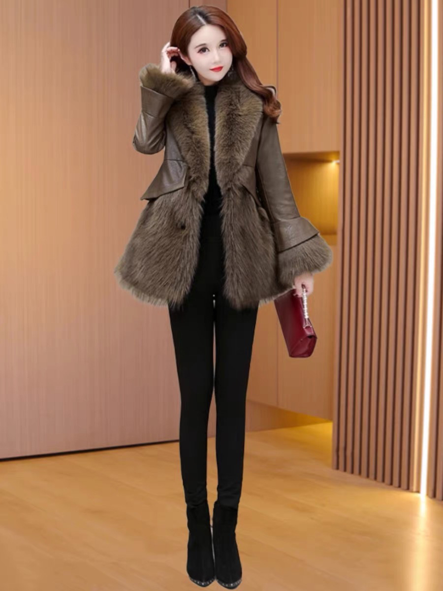 海宁皮草外套女秋冬2025新款洋气高端欧货爆款小个皮毛一体羽绒服