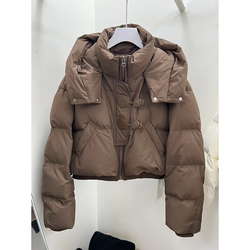 波司澄小个子短款羽绒服女连帽皮扣上衣冬季新款减龄白鸭绒保暖外