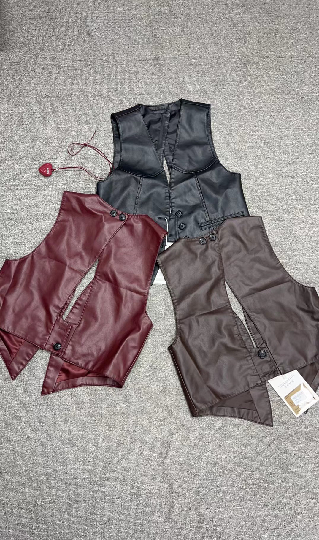 桐桐推荐 洋气百搭款露背马甲