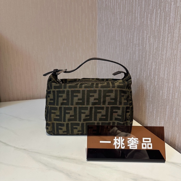 95新 FENDI/芬迪 一桃/芬迪 手提老花饭盒包