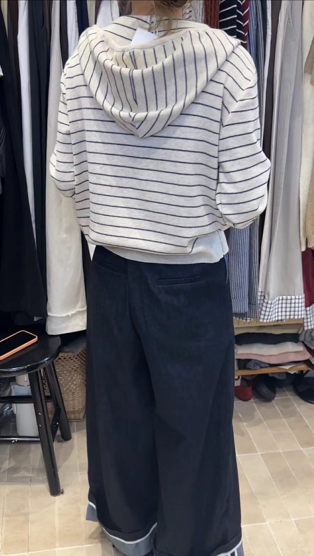 假两件条纹连帽针织衫