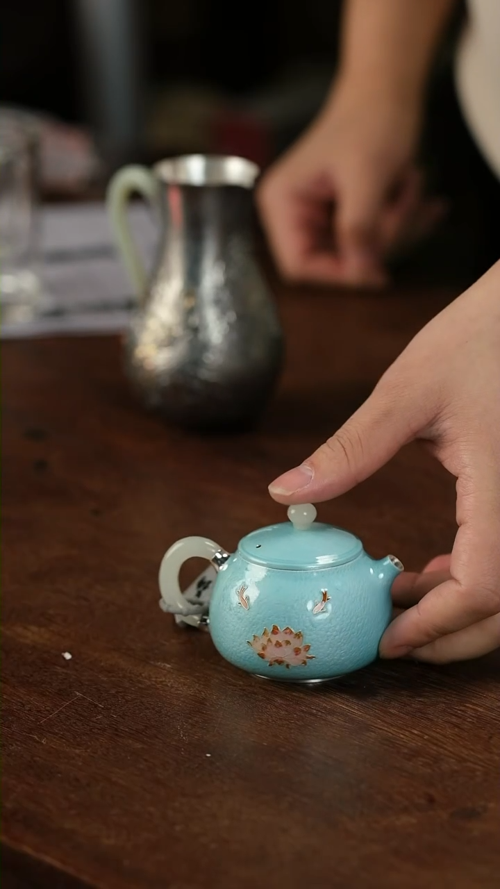 【闪购商品】无七宝烧蓝色荷花壶100cc
