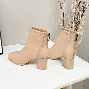 珊001-200编码在这里拍，新款时尚女鞋休闲百搭女士秋季春季黑色