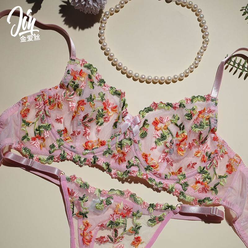 花卉市场 上托聚拢文胸吧浪漫和慵懒都揉进法国的清晨花市