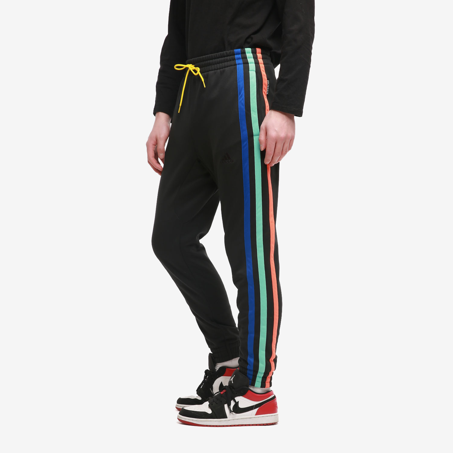 Adidas阿迪达斯男夏季2023新款运动透气条纹束脚长裤休闲裤GP8111