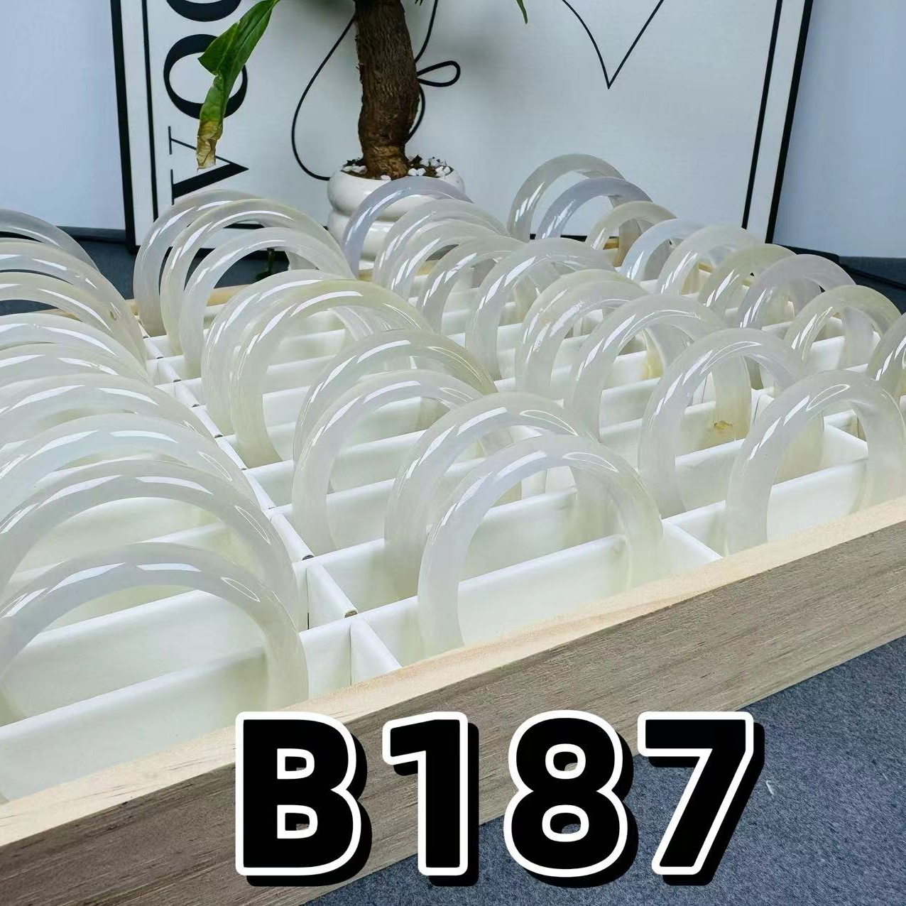 B187 玛瑙/玉髓手镯直播链接