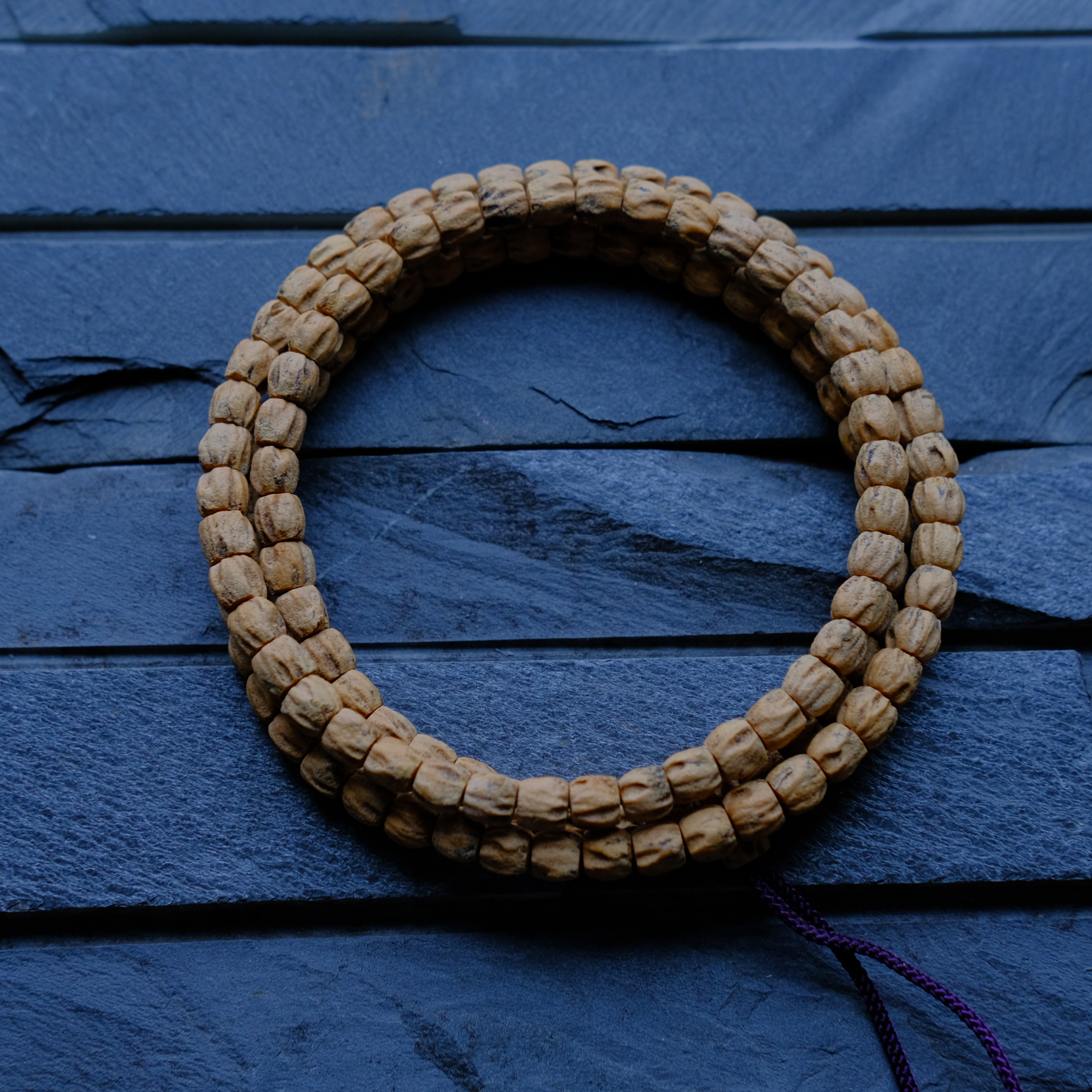 【红芽方块】热振柏香籽高油高密红芽方块顺鬼精工归圆