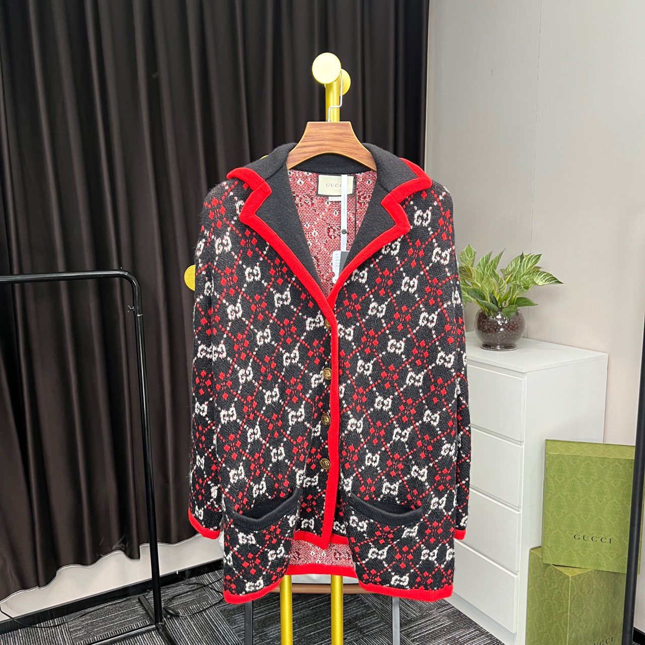 全新未使用 GUCCI/古驰 黑红满印复古开衫 xs码 全新带吊牌