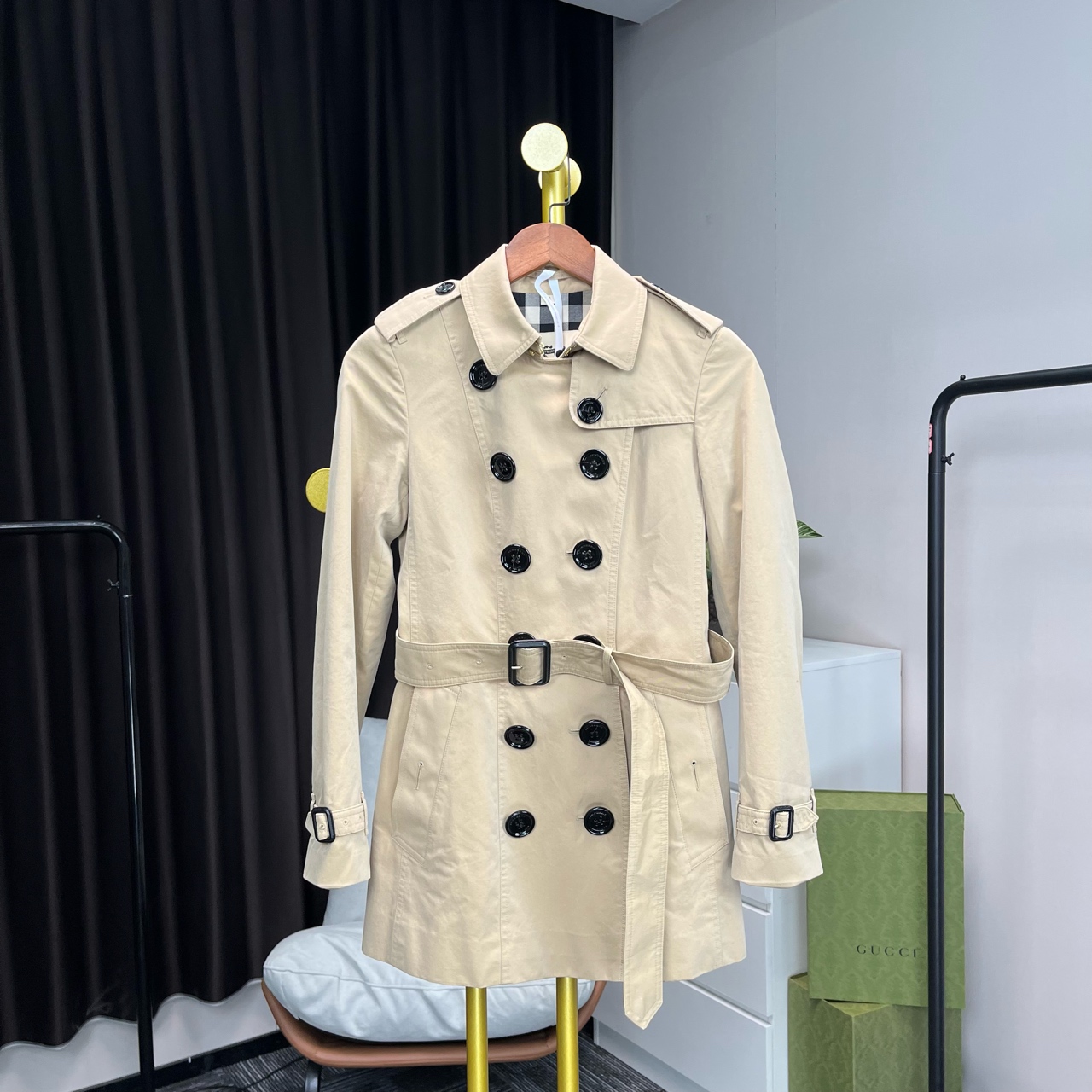 99新 BURBERRY/博柏利 经典卡其色复古风衣 uk6