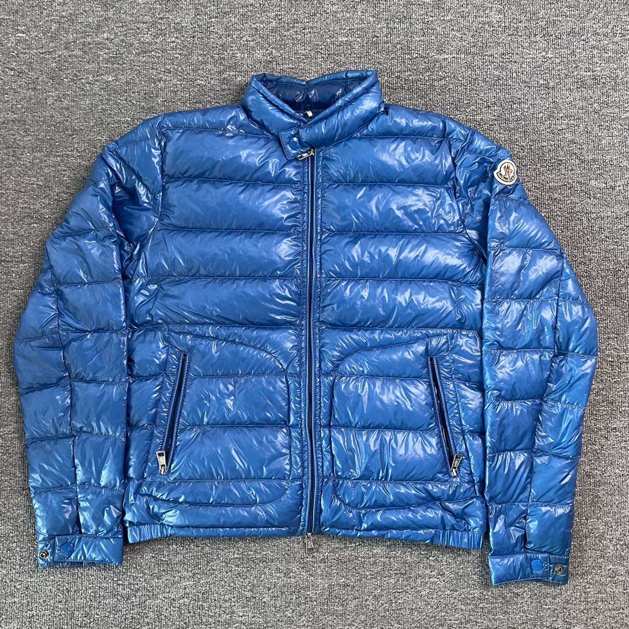 95新 MONCLER  蓝色侧logo羽绒服 1码