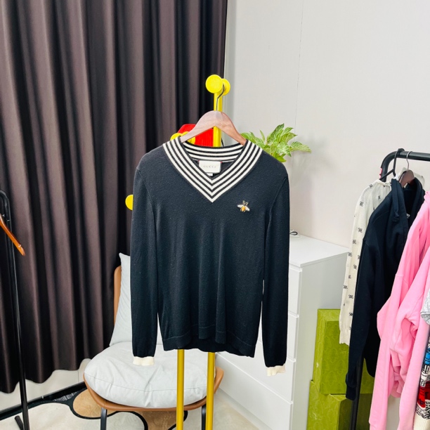99新 GUCCI/古驰 黑色蜜蜂刺绣毛衣 公价6100 XS码/99新/无配件