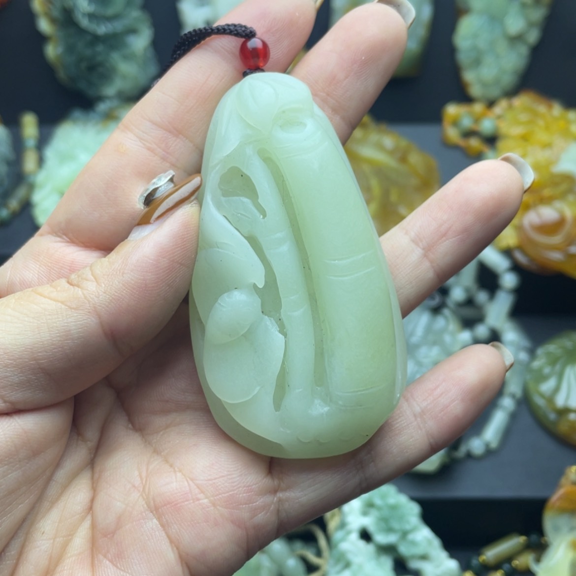 【闪购商品】蛇纹石玉颈饰未镶嵌