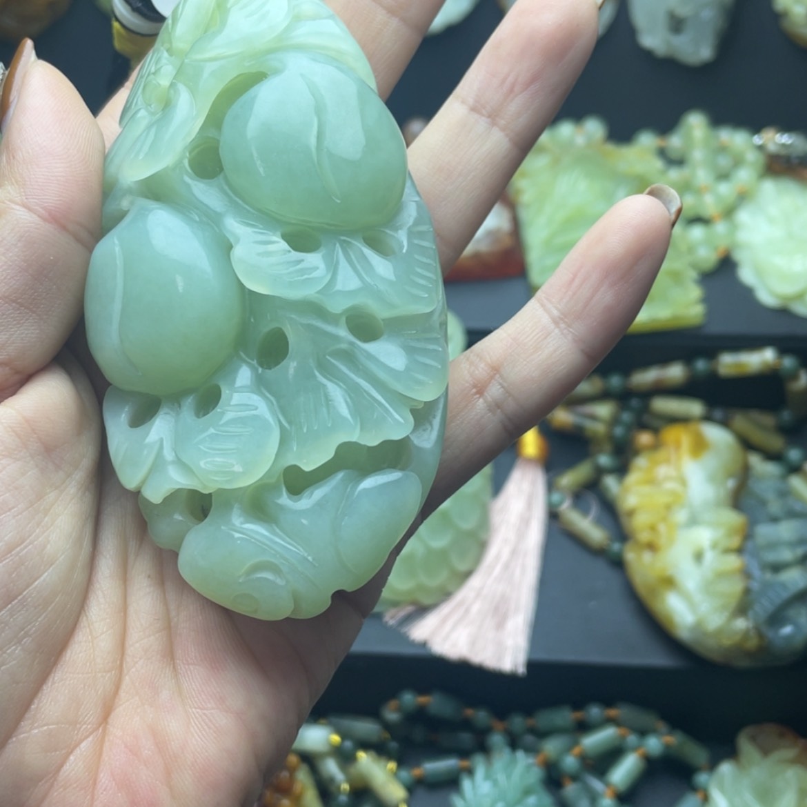 【闪购商品】蛇纹石玉颈饰未镶嵌