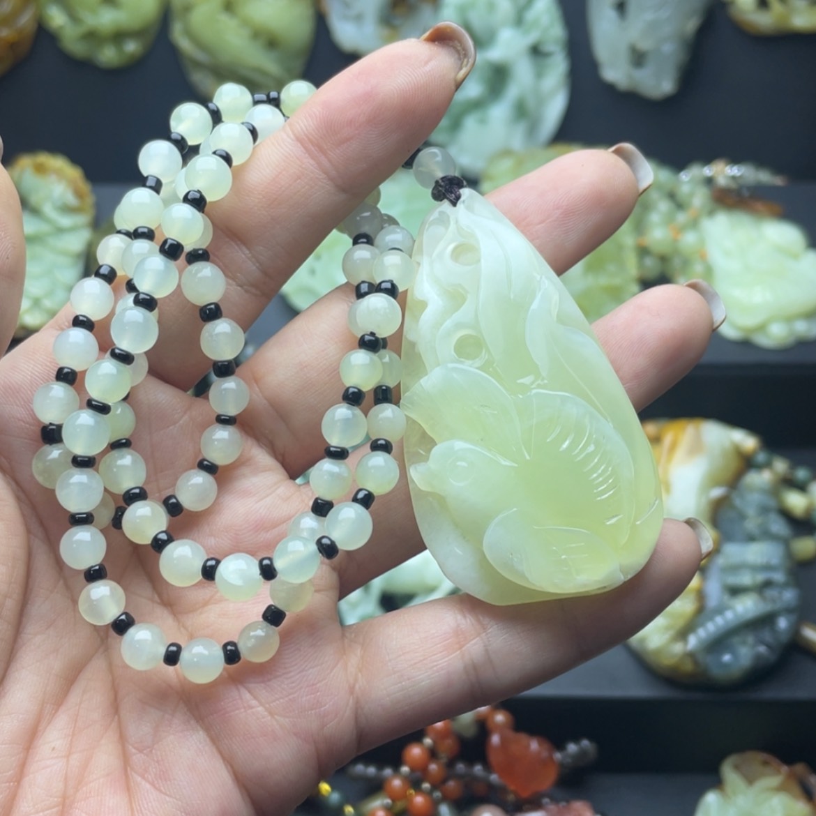 【闪购商品】蛇纹石玉颈饰未镶嵌