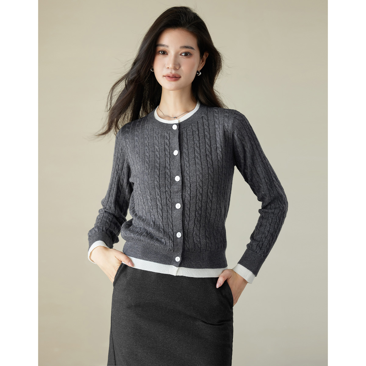 07452【大叔专享】朗文斯汀简约设计感别致针织开衫DTYZ4509C07452