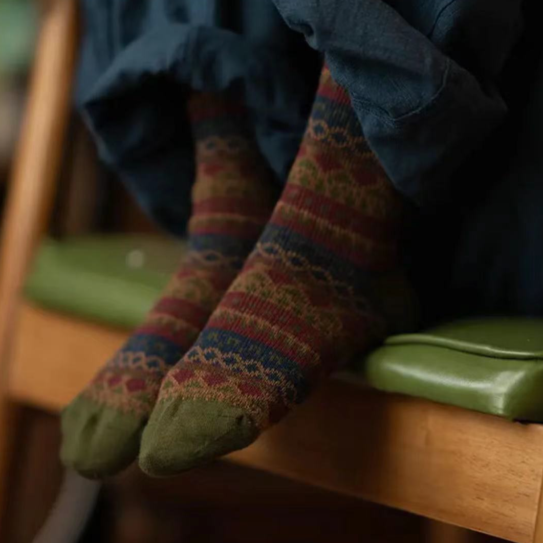 小众设计复古民族风中筒双针无骨袜纯棉秋冬女士棉袜