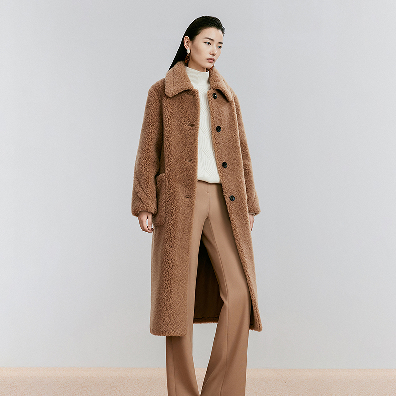 LANCY/朗姿2024冬季新款复古泰迪熊大衣翻领外套时尚