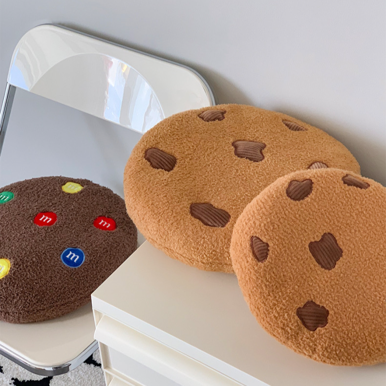 可爱巧克力曲奇饼干坐垫卧室沙发抱枕仿真食物造型午睡车载靠垫