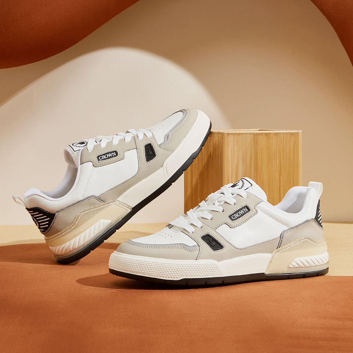 皇冠【商场同款】牛皮革春夏季复古休闲皮鞋户外低帮百搭运动板鞋男