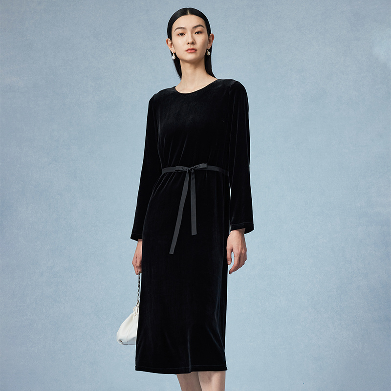 寺山文也 晚淞/丝绒复古简约圆领收腰直筒长袖连衣裙春女
