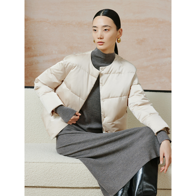 寺山文也 怀暄/轻量95白鹅绒秋冬小圆领短款面包羽绒服外套女