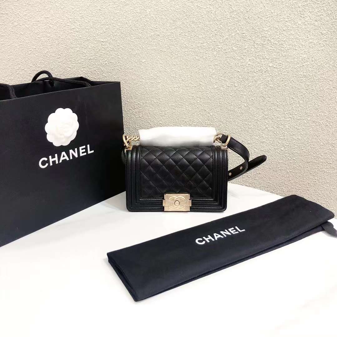 全新未使用  蔚蓝/Chanel/香奈儿/小号 leboy 黑金 荔枝牛/超难买