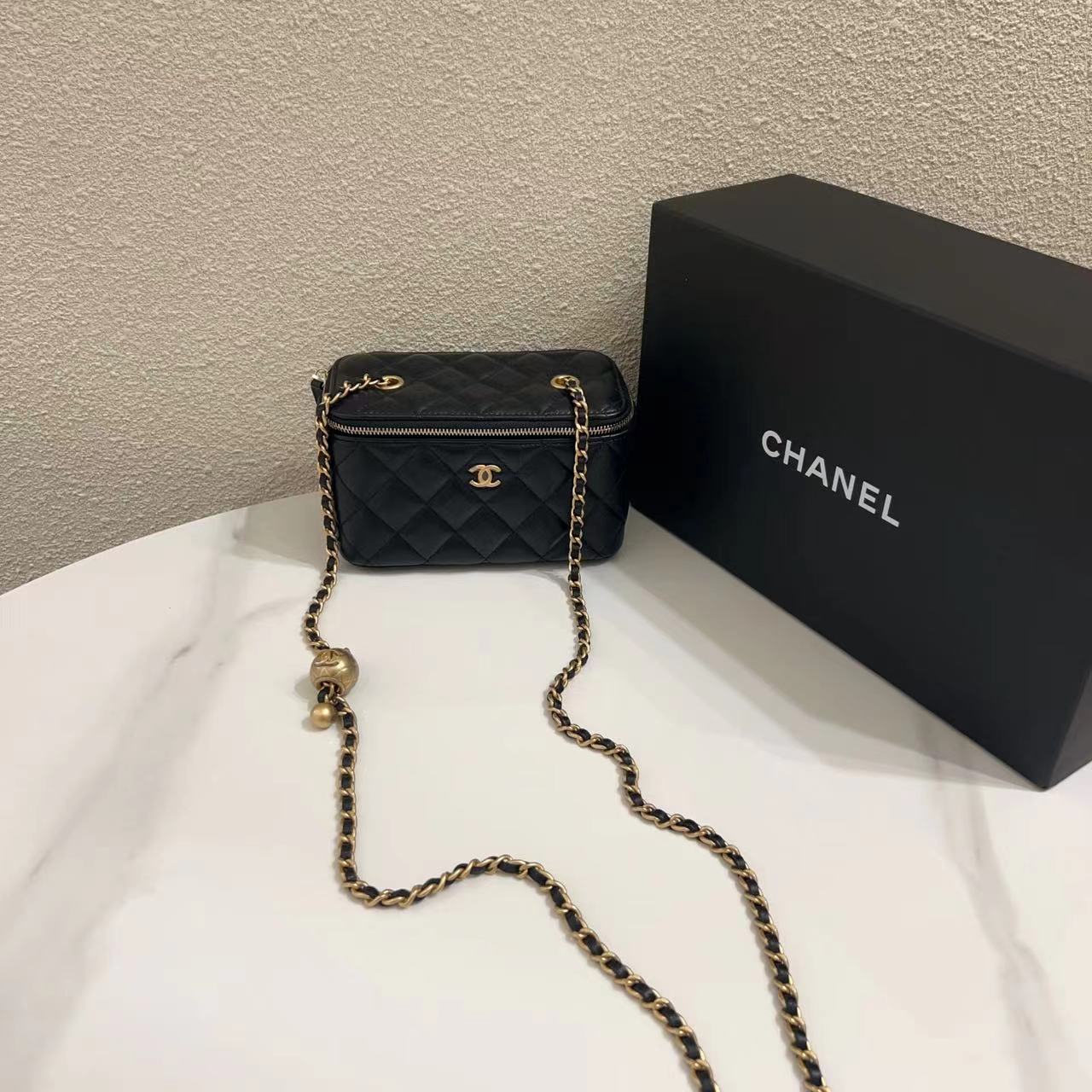 全新未使用  蔚蓝/Chanel 香奈儿/黑金羊 金球 长盒子/超难买