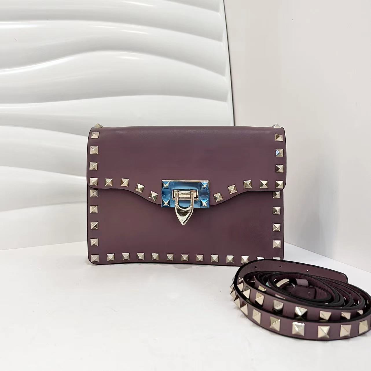 99新 Valentino/华伦天奴 7姐福利 /紫色 铆钉款 信封包