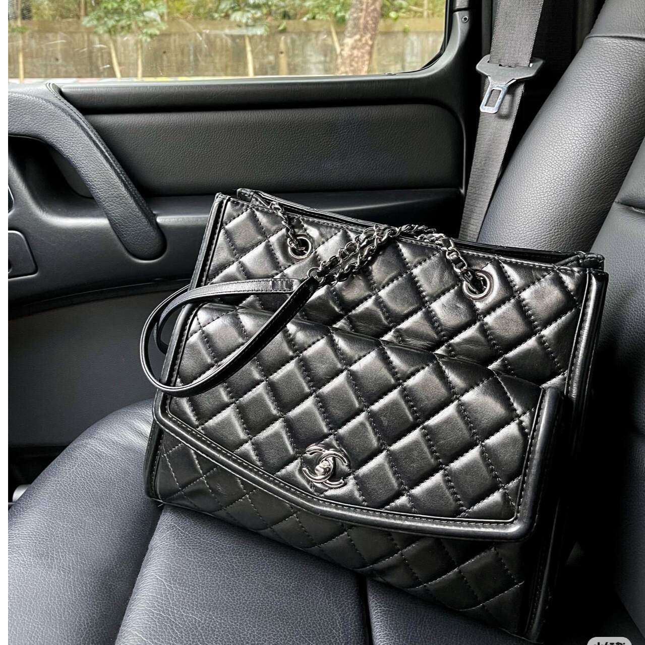 95新 Chanel/香奈儿 蔚蓝/黑银羊 CF 机场 托特 98新 JM