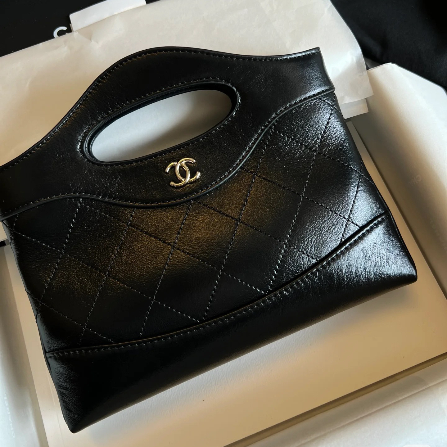 全新未使用 Chanel/香奈儿 蔚蓝/24S 黑金油蜡牛 31bag nano