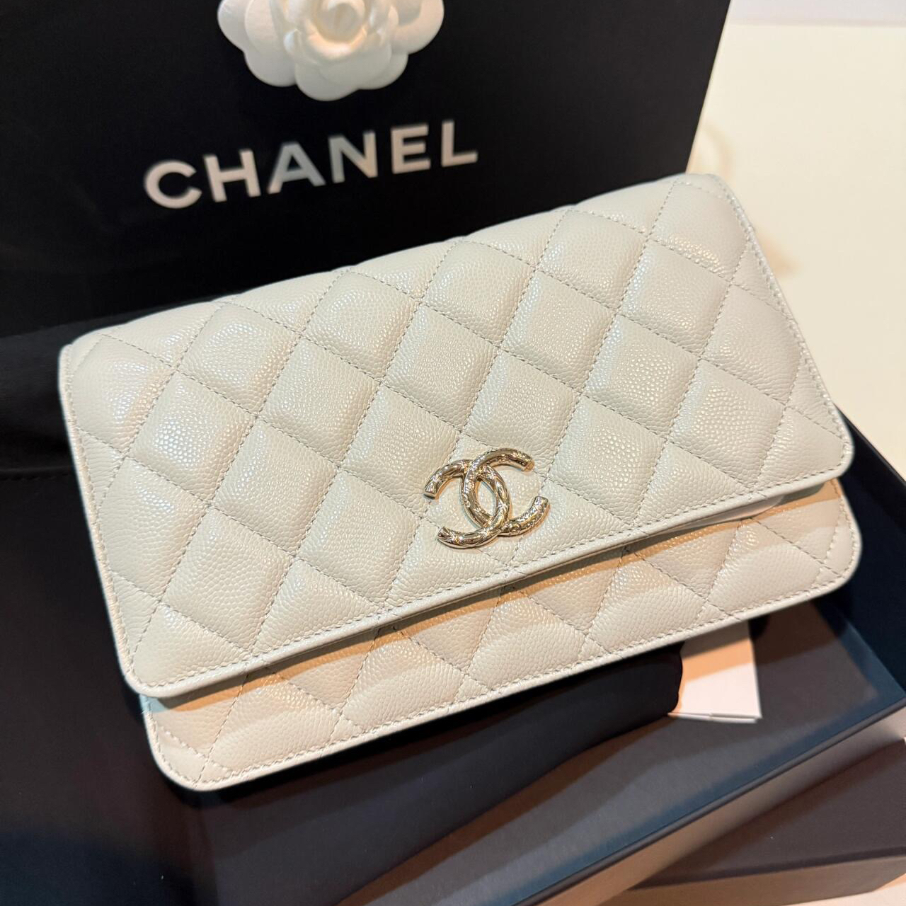 全新未使用 Chanel/香奈儿 7姐专场/24S荔枝牛雕花金扣发财包woc