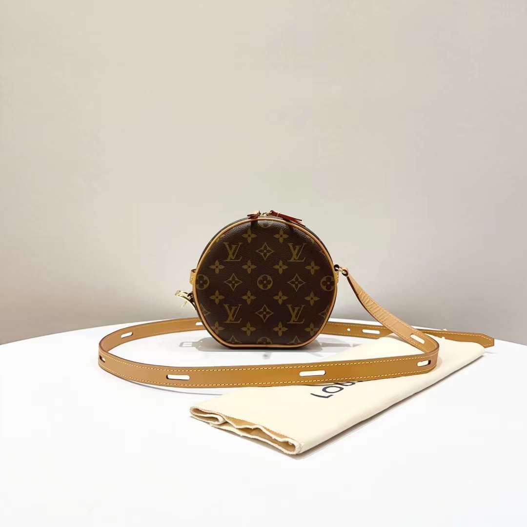 95新 LouisVuitton/路易威登 7姐专场/经典老花 小号 软圆饼   