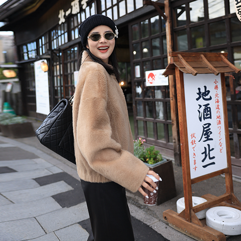 COLINWANG-聆听大都会|小拉贡皮毛一体极简皮草