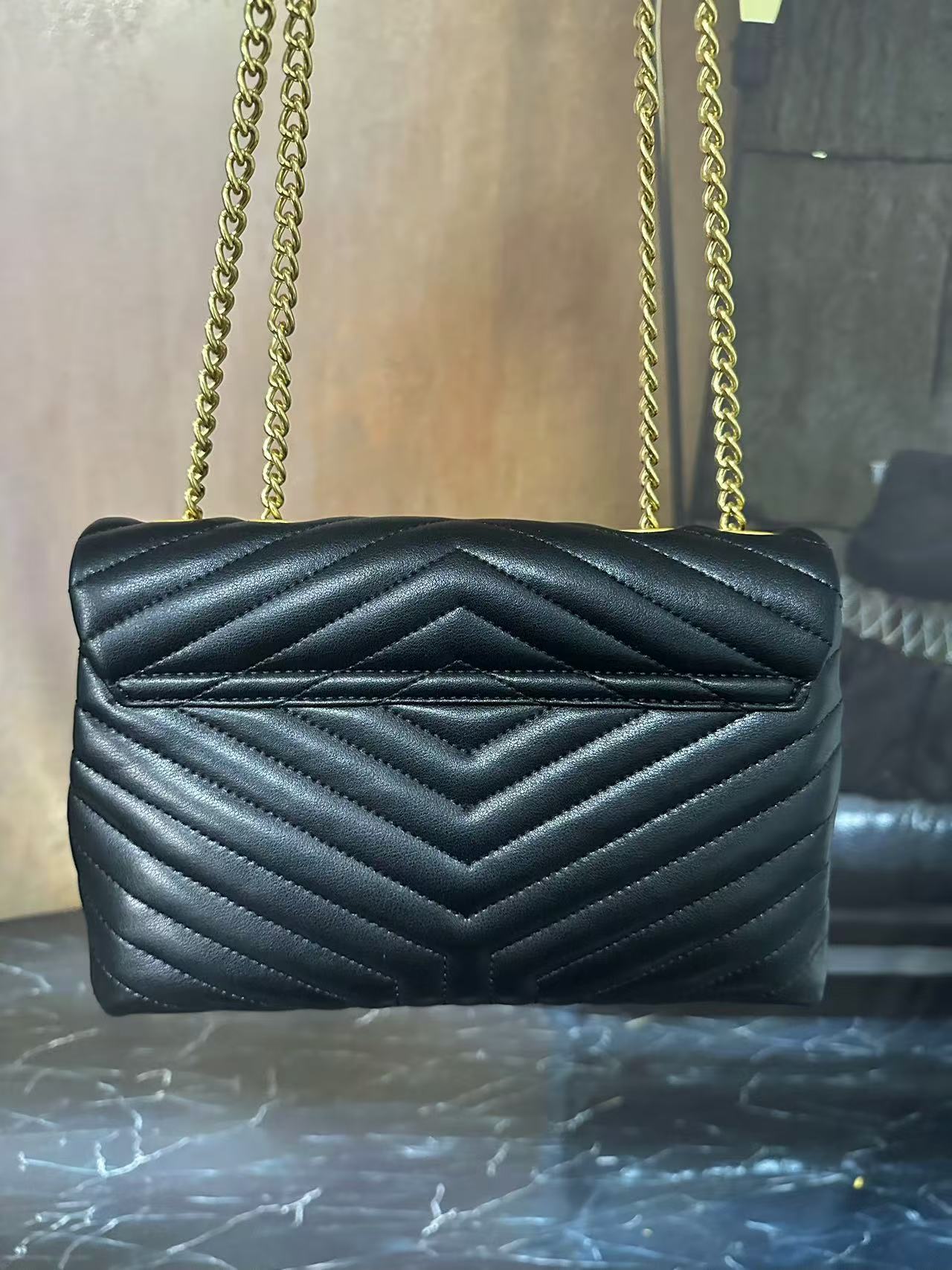 LQ-WITH-QUEEN真皮女包链条斜纹包黑色