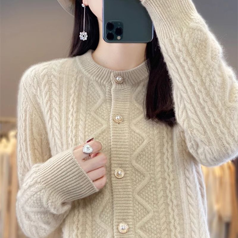 加绒开衫衬衣女加厚秋冬新款显年轻圆领加厚百搭针织毛衣外套女