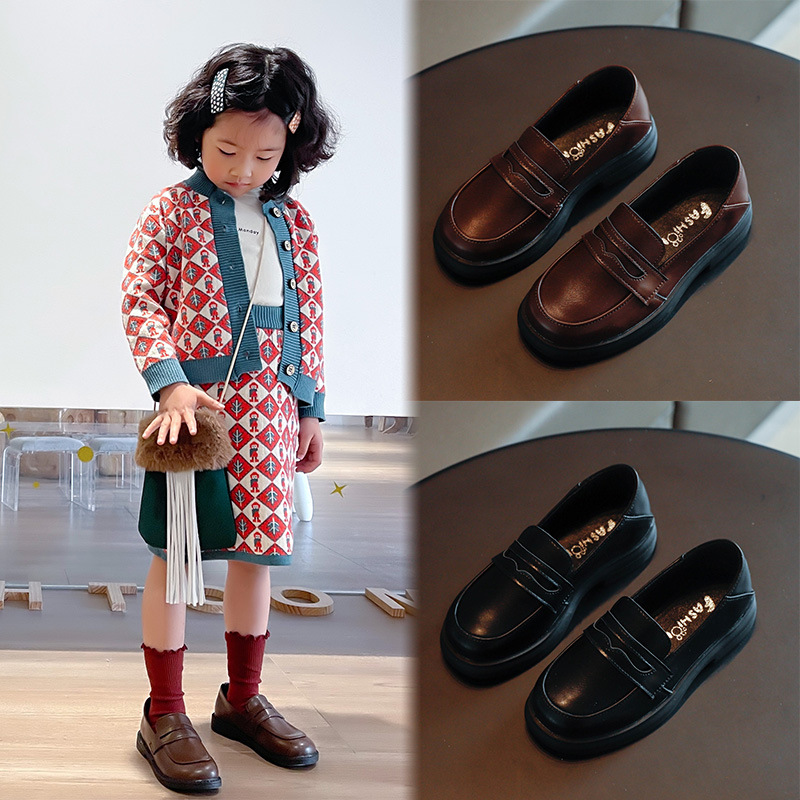 批发儿童英伦皮鞋春季新款男童黑色百搭女童复古一脚时尚软底女孩