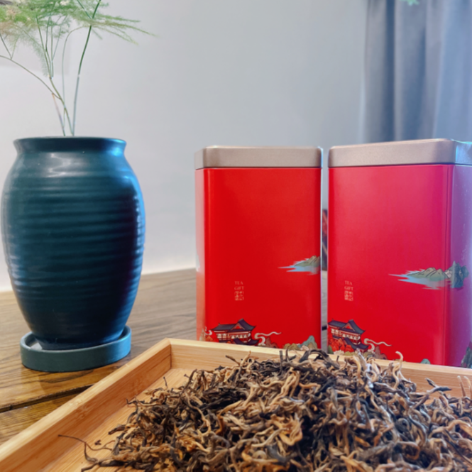 罐装铁盒金芽红茶-滇红加一生一世茶叶