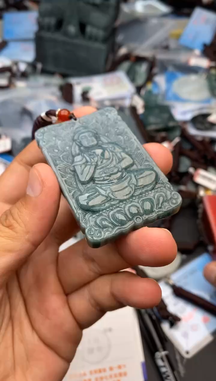 【闪购商品】翡翠颈饰未镶嵌多人