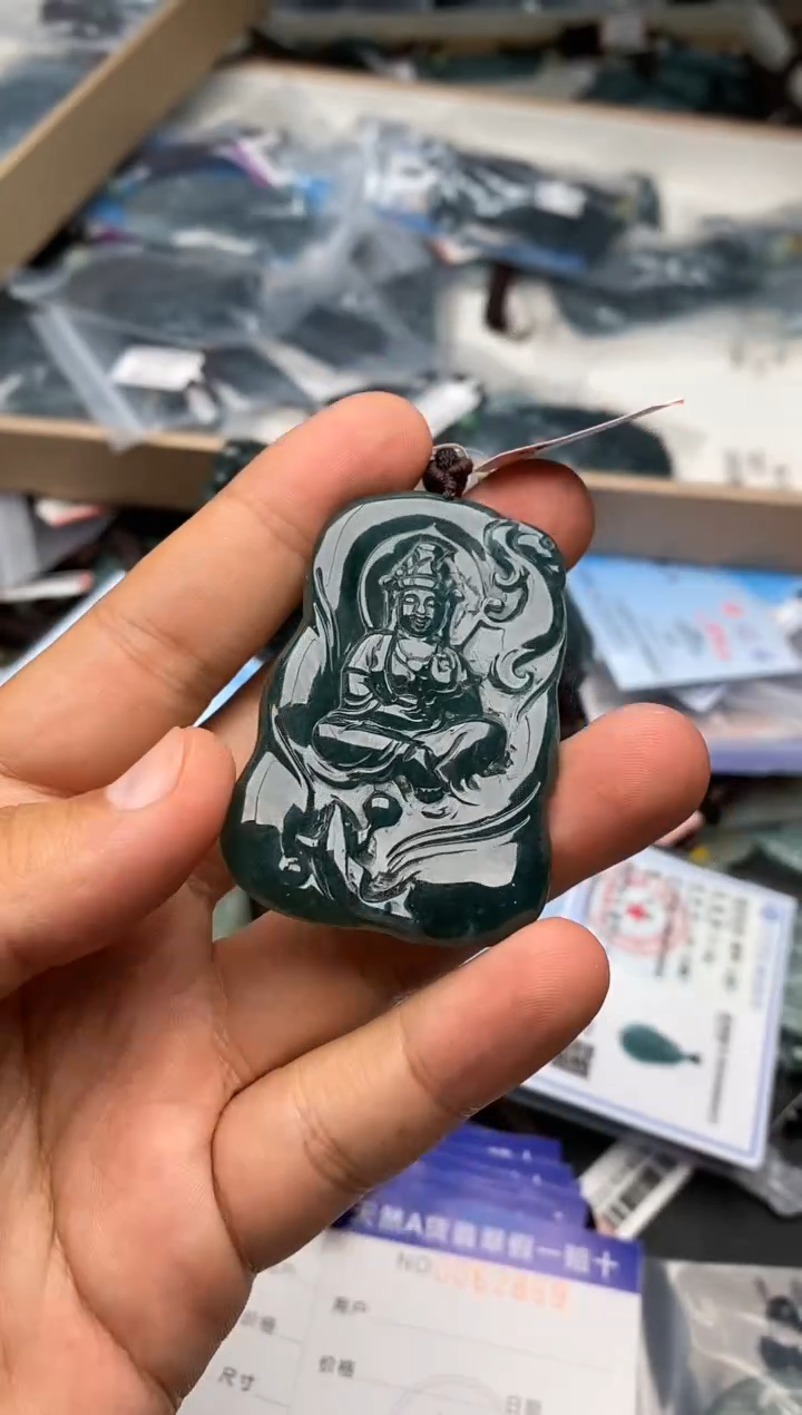 【闪购商品】翡翠颈饰未镶嵌多人
