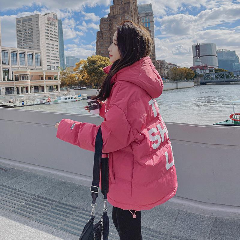 玫红色字母印花中长款棉服女冬季2023新款连帽面包服宽松棉衣外套