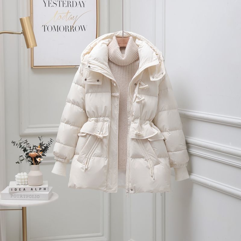 羽绒服女小个子2023年新短款收腰显瘦白鸭绒牛角扣爆款外套加厚潮