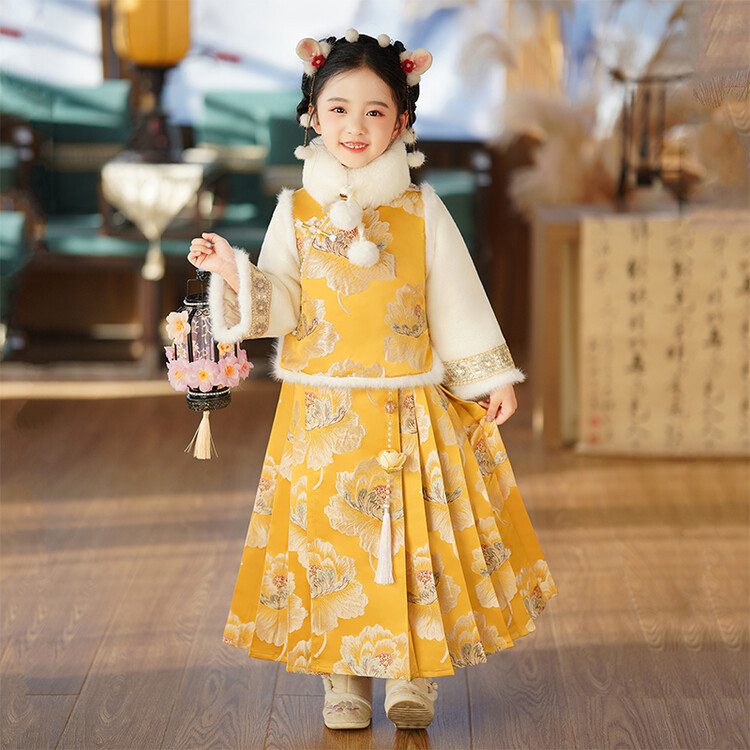 女童马面裙拜年服套装马甲背心2023冬季新款儿童国风中式两件套裙