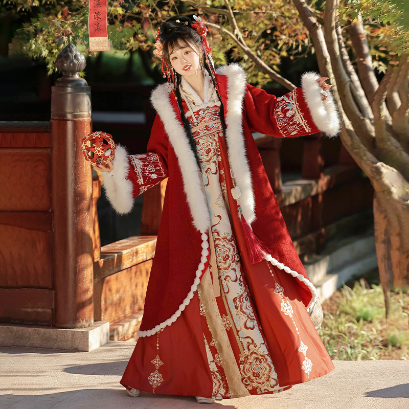 秀巅原创汉服女【凝花雪】唐制齐胸吊带裙毛领斗篷日常保暖秋冬款