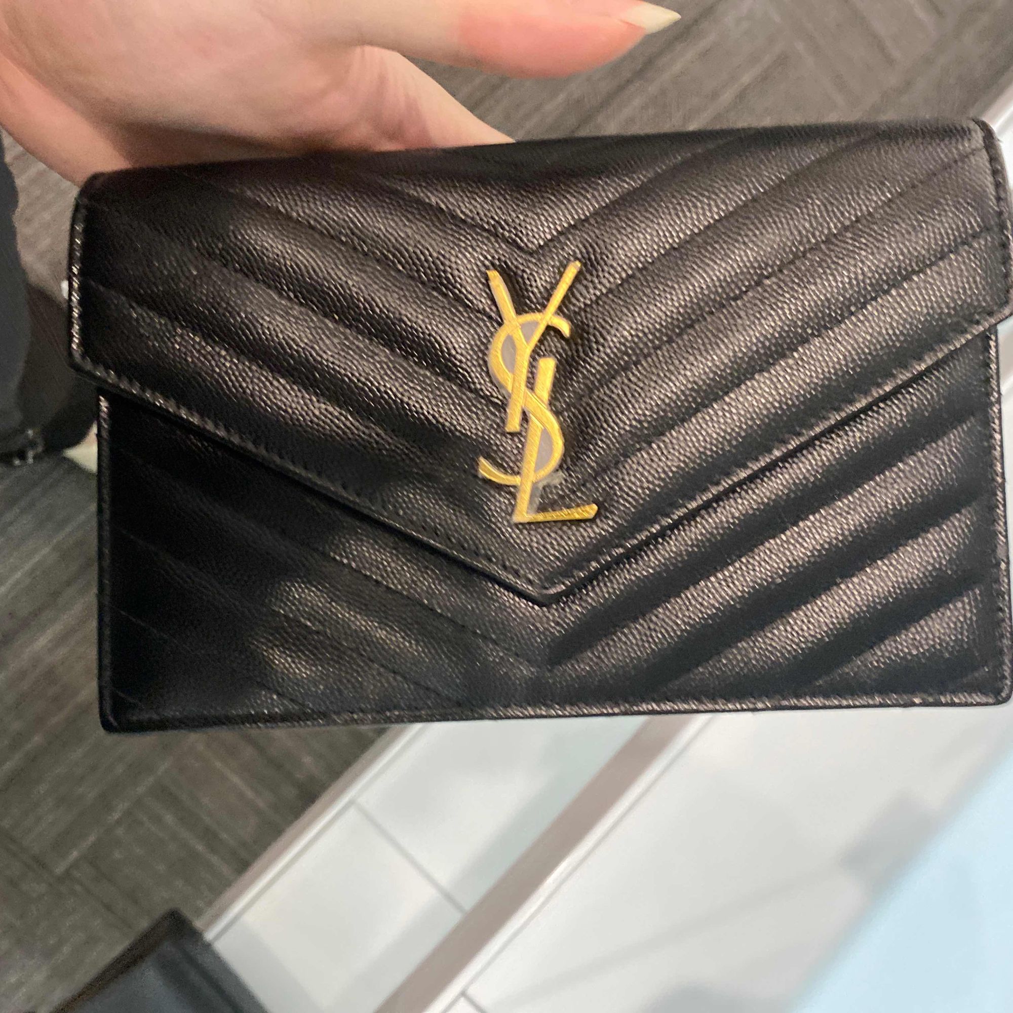 99新  【桔夕三万专属】YSL 信封包小号鱼子酱黑金/B11