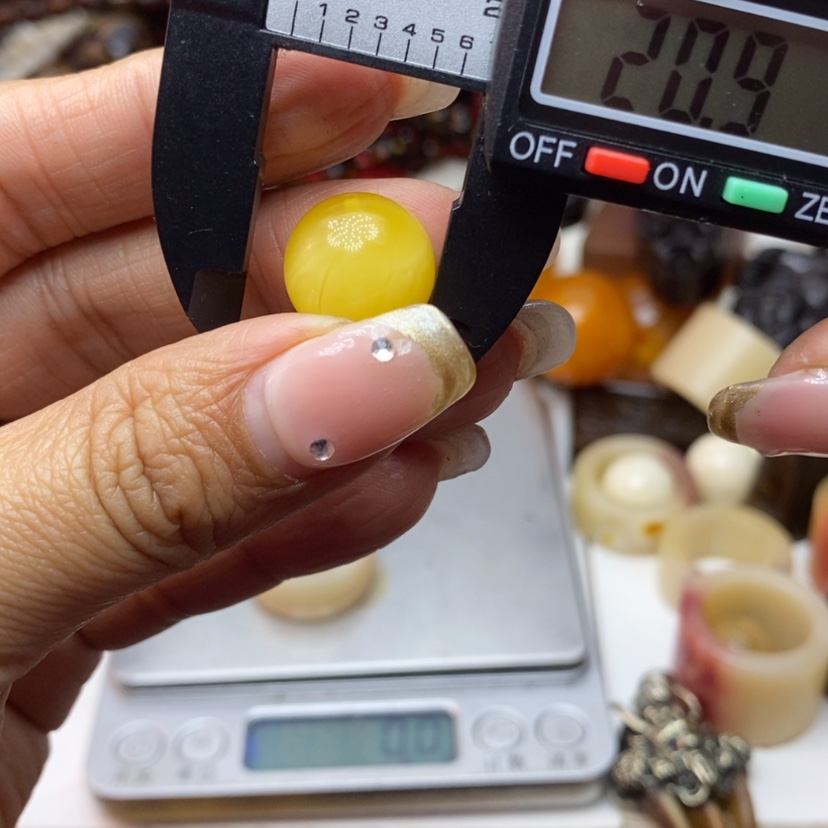 【闪购商品】55.8树脂制品