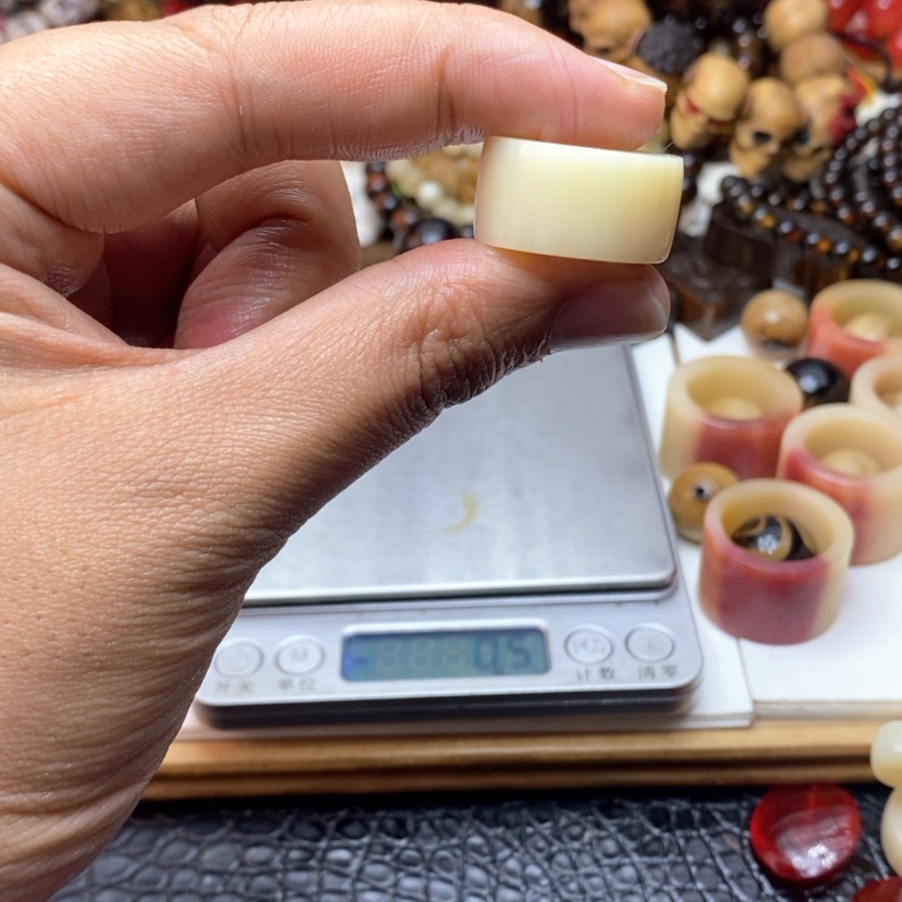 【闪购商品】280树脂制品