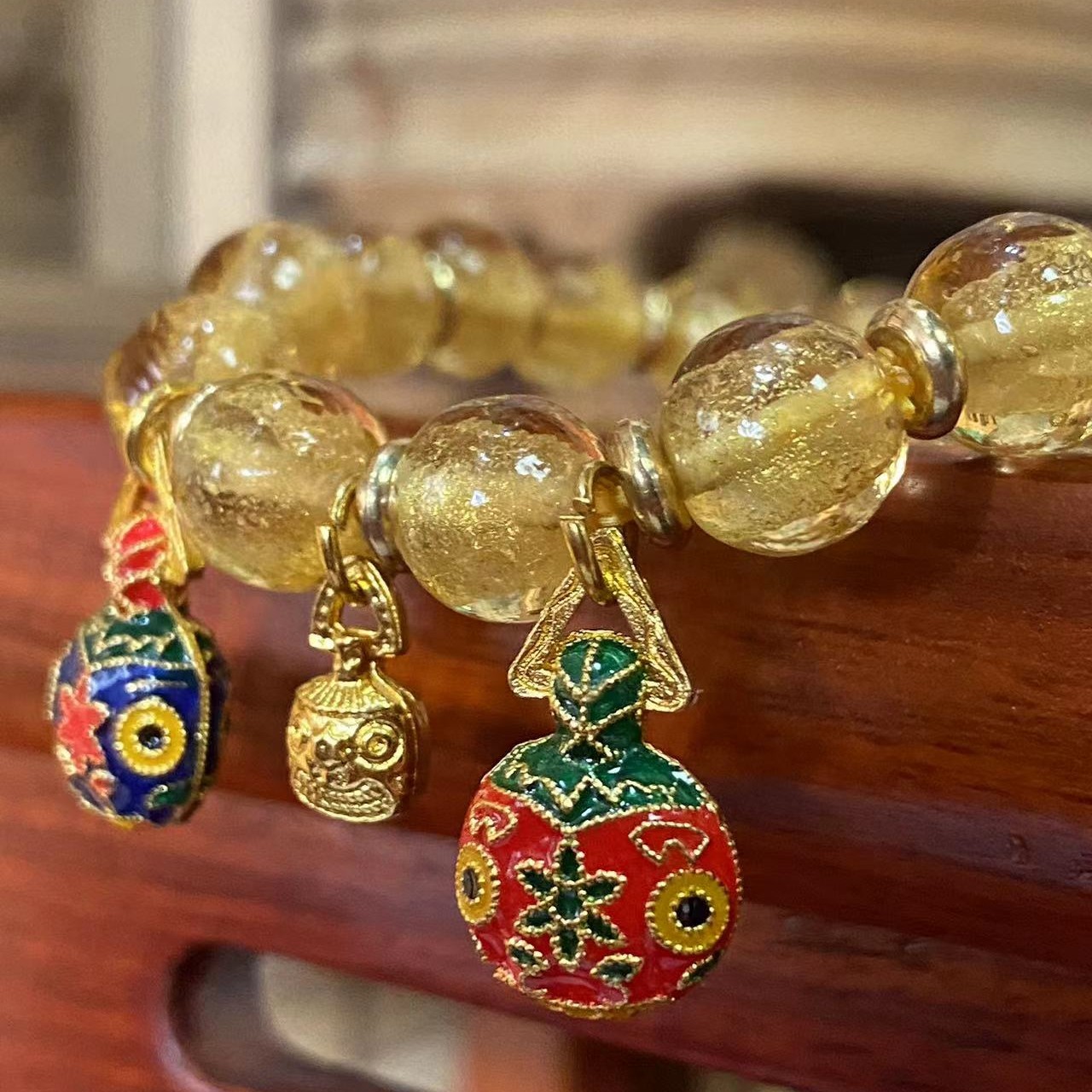 琉璃手串金箔珠古法多宝吞金兽本命年手链女宫廷风手工琉璃珠