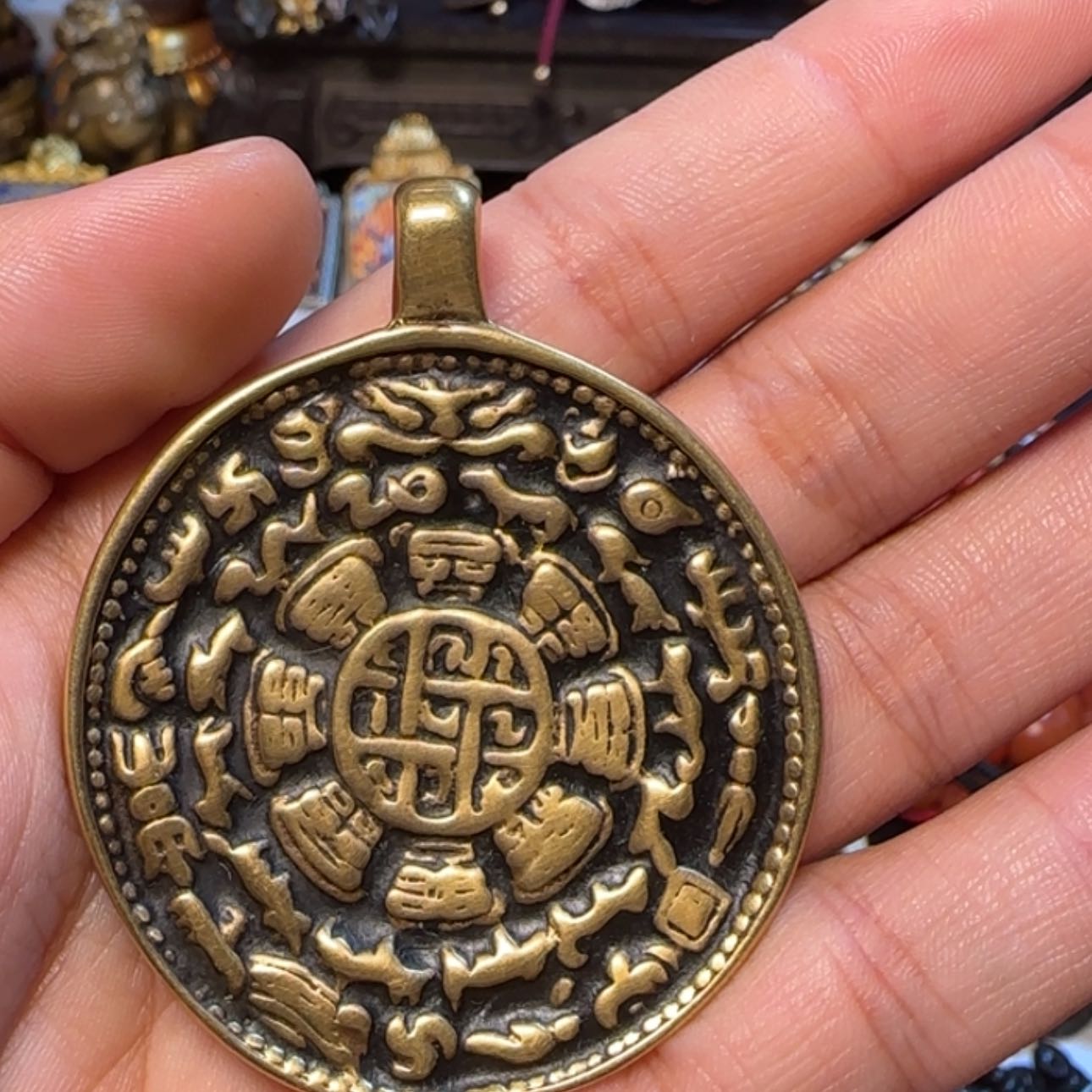 【闪购商品】木根雕传****?
